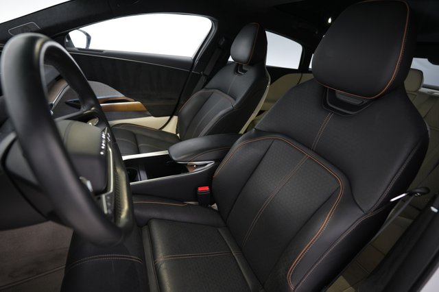 2022 Lucid Air — photo 3 of 27