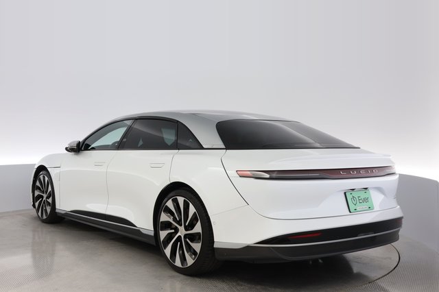 2022 Lucid Air — photo 13 of 27