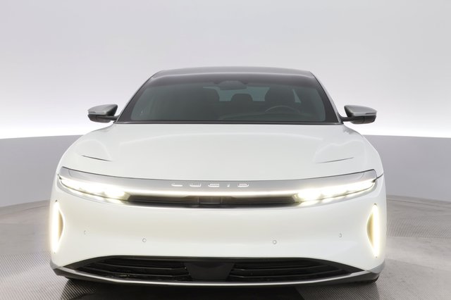 2022 Lucid Air — photo 9 of 27