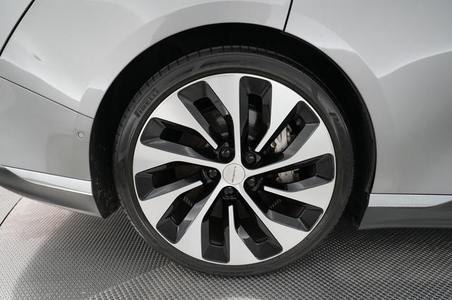2023 Lucid Air — photo 7 of 24