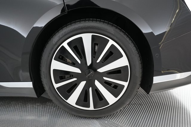 2023 Lucid Air — photo 15 of 22