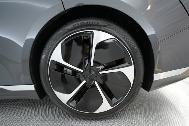 2023 Lucid Air — photo 7 of 24