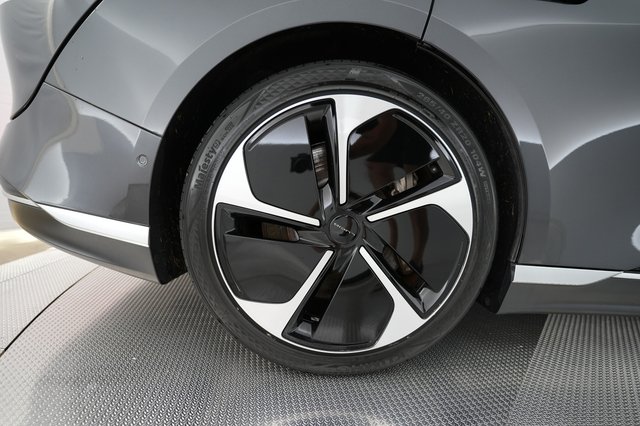 2023 Lucid Air — photo 16 of 24