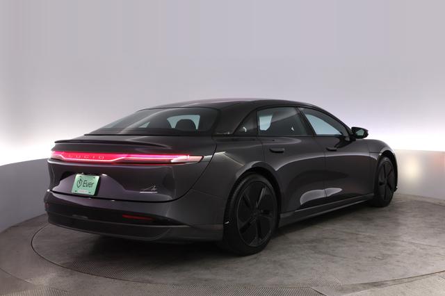 2024 Lucid Air — photo 2 of 23