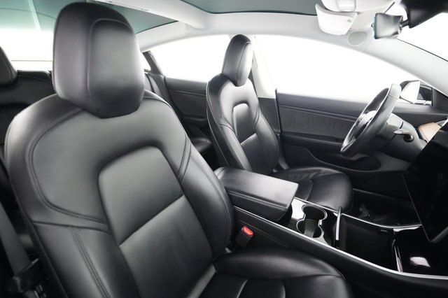 2019 Tesla Model 3 — photo 18 of 23