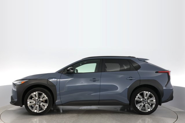 2023 Subaru Solterra — photo 12 of 19