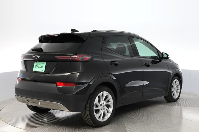 2023 Chevrolet Bolt EUV — photo 2 of 19