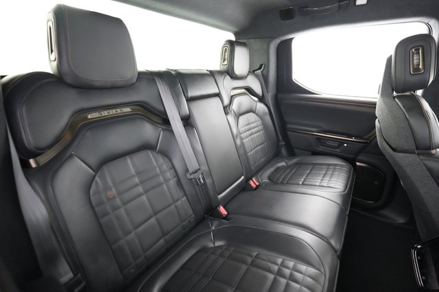 2025 Rivian R1T — photo 4 of 24