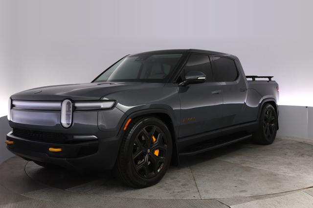2025 Rivian R1T — VIN 7FCTGCAP7SN040338