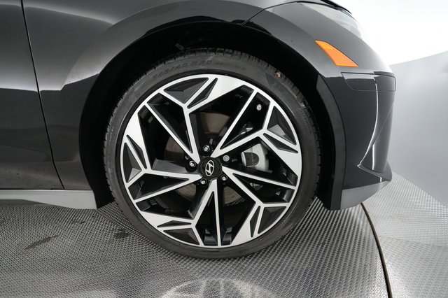 2025 Hyundai IONIQ 6 — photo 7 of 21