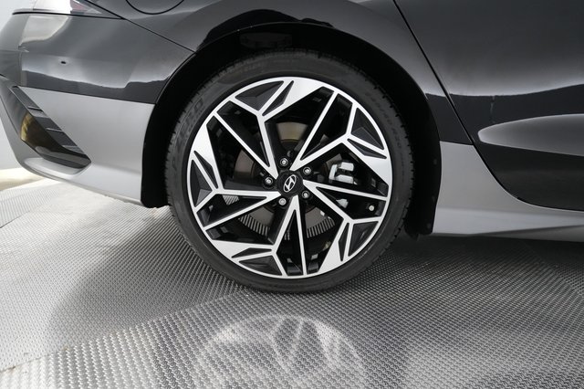 2025 Hyundai IONIQ 6 — photo 13 of 21