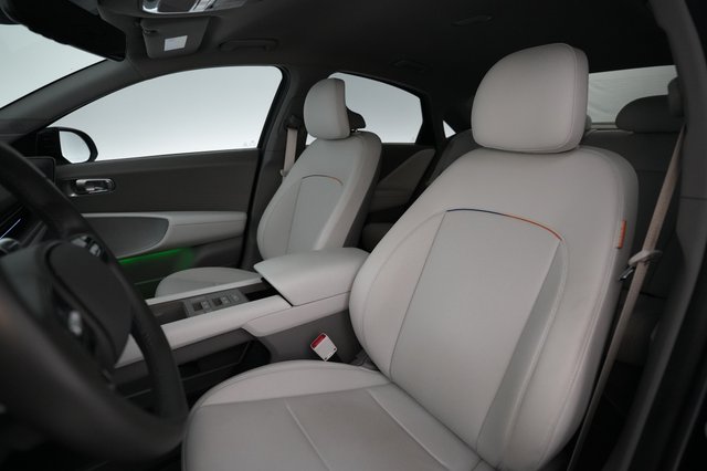 2025 Hyundai IONIQ 6 — photo 3 of 21