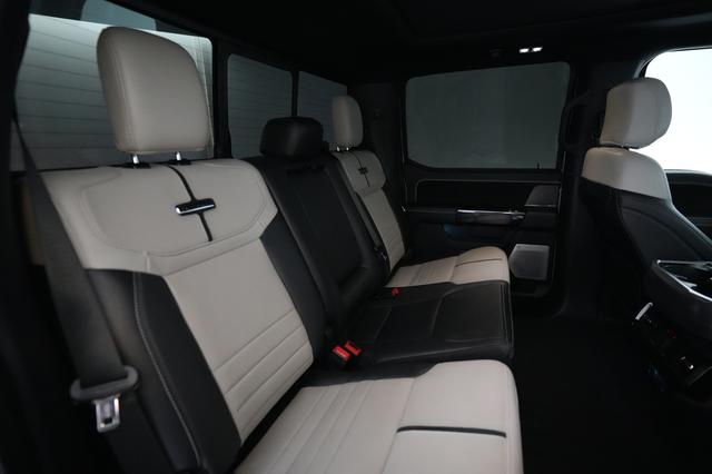 2023 Ford F-150 Lightning — photo 4 of 17