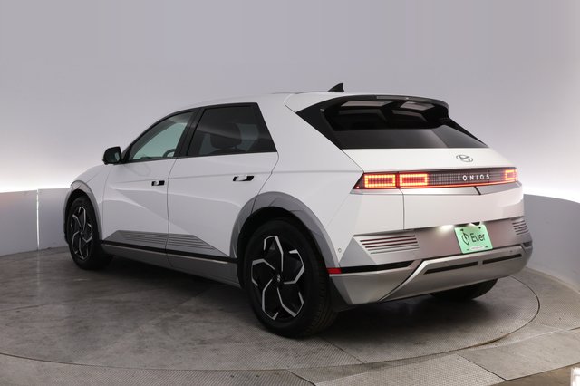 2024 Hyundai IONIQ 5 — photo 13 of 26