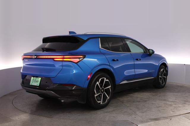 2024 Chevrolet Equinox EV — photo 2 of 27