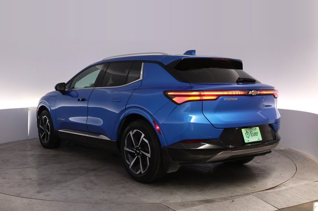 2024 Chevrolet Equinox EV — photo 13 of 27