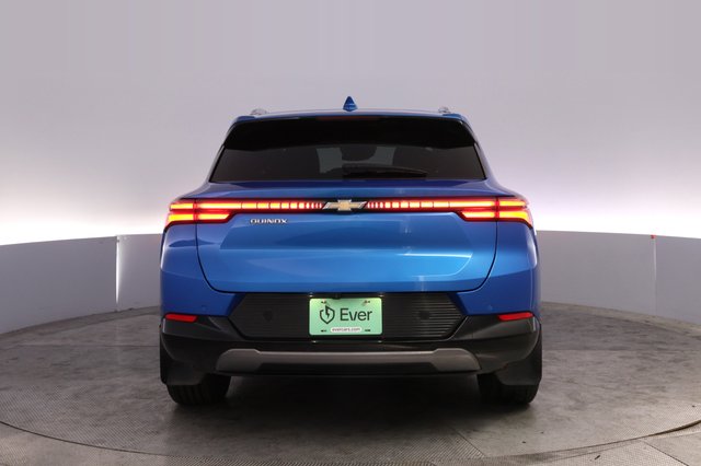 2024 Chevrolet Equinox EV — photo 12 of 27