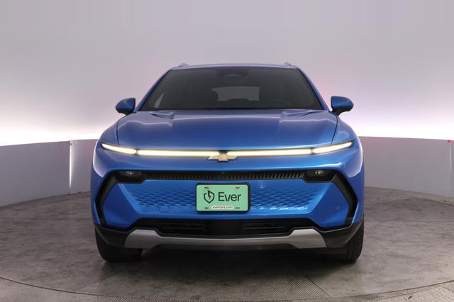 2024 Chevrolet Equinox EV — photo 9 of 27