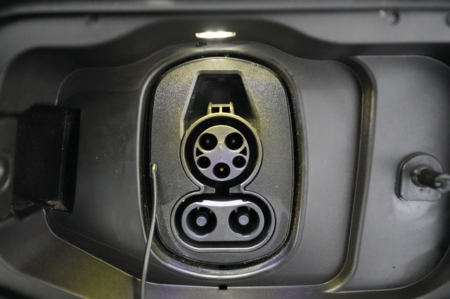 2024 Chevrolet Equinox EV — photo 8 of 23
