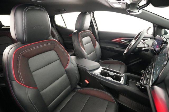 2024 Chevrolet Equinox EV — photo 18 of 20