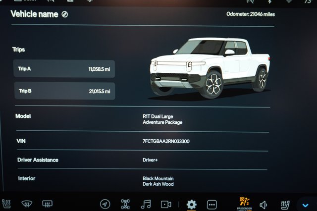 2024 Rivian R1T — photo 5 of 22