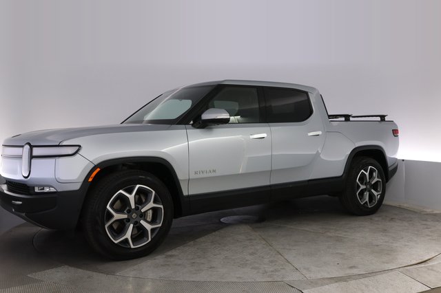 2024 Rivian R1T — photo 14 of 22