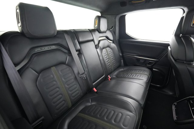 2024 Rivian R1T — photo 4 of 22