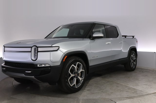 2024 Rivian R1T — VIN 7FCTGBAA2RN033300