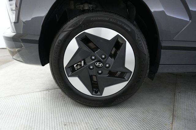 2024 Hyundai Kona Electric — photo 17 of 22