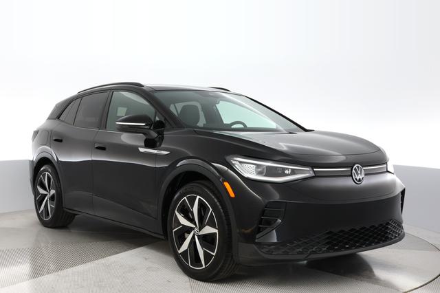 2023 Volkswagen ID.4 — photo 9 of 18