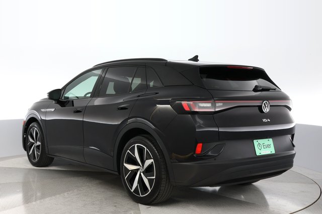 2023 Volkswagen ID.4 — photo 11 of 18