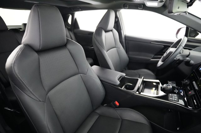 2023 Subaru Solterra — photo 18 of 23