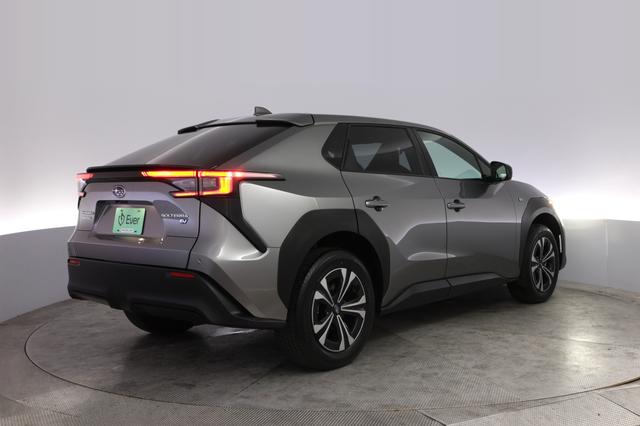 2023 Subaru Solterra — photo 2 of 21