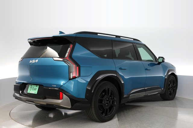 2024 Kia EV9 — photo 2 of 19