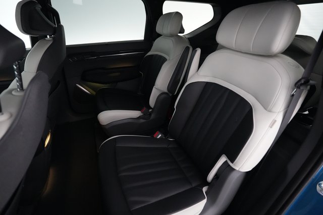 2024 Kia EV9 — photo 17 of 19