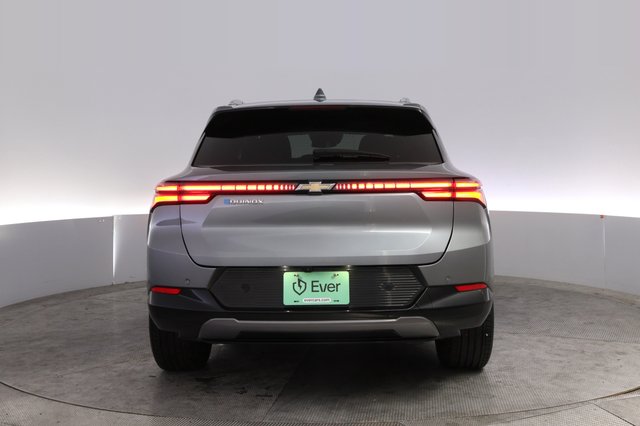 2024 Chevrolet Equinox EV — photo 12 of 22