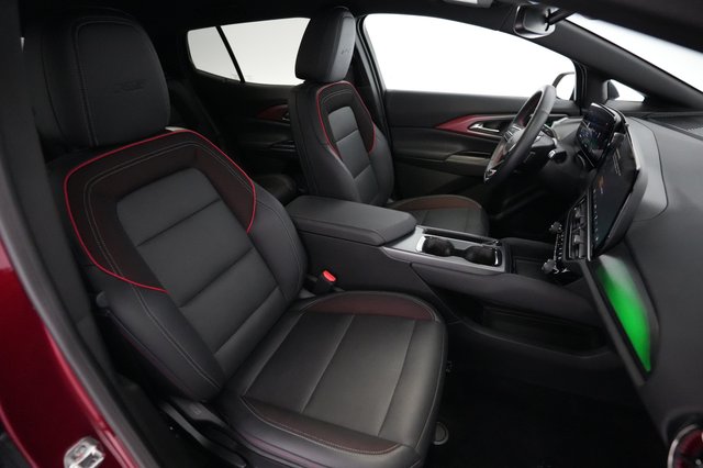 2024 Chevrolet Equinox EV — photo 16 of 21