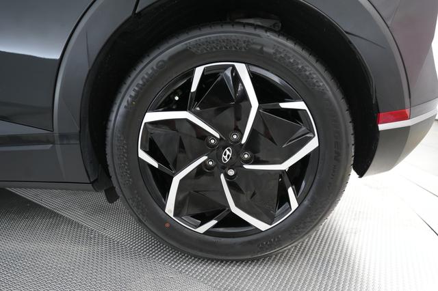 2024 Hyundai IONIQ 5 — photo 7 of 22