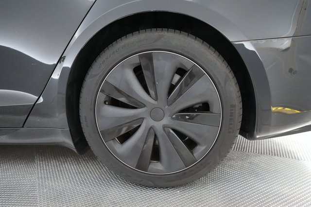 2022 Tesla Model S — photo 17 of 21