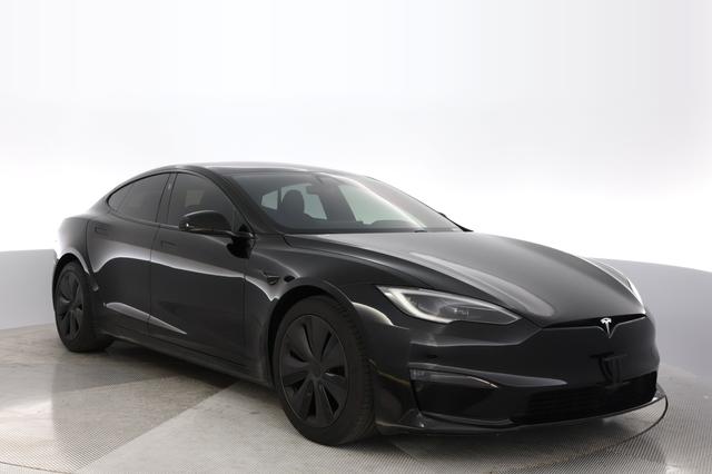 2022 Tesla Model S — photo 10 of 21