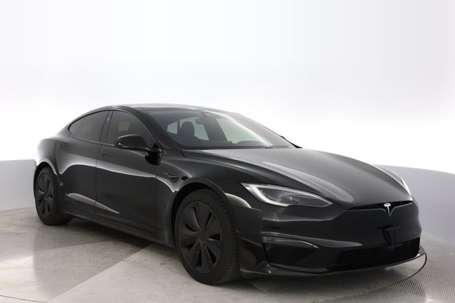 2022 Tesla Model S — photo 10 of 21