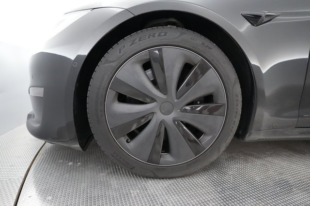 2022 Tesla Model S — photo 16 of 21