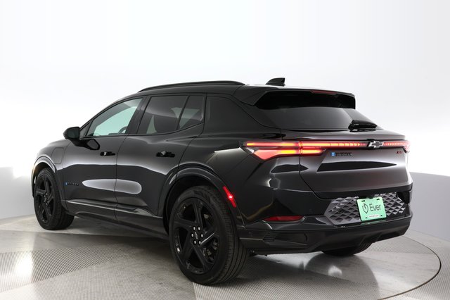 2024 Chevrolet Equinox EV — photo 11 of 19