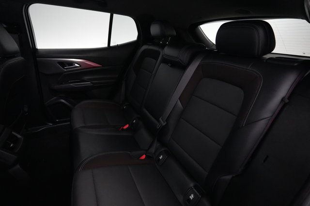 2024 Chevrolet Equinox EV — photo 17 of 19