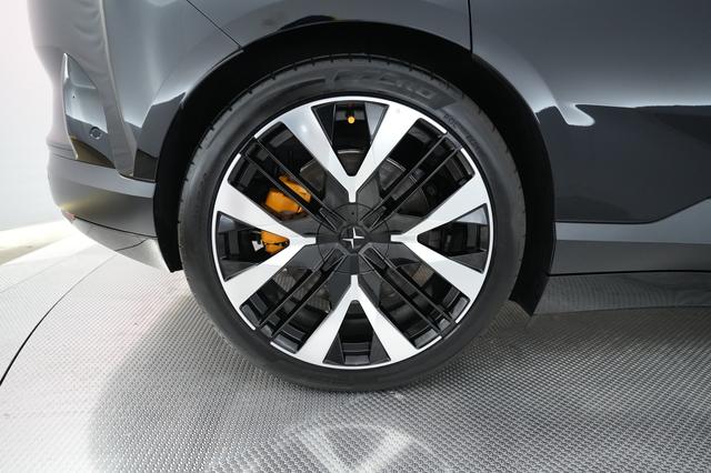 2026 Polestar 4 — photo 7 of 23