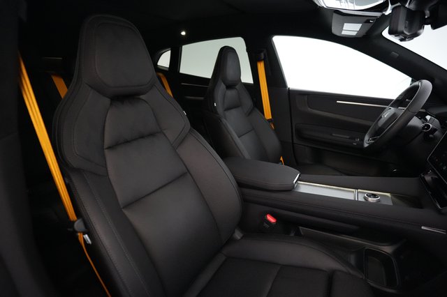 2026 Polestar 4 — photo 18 of 23