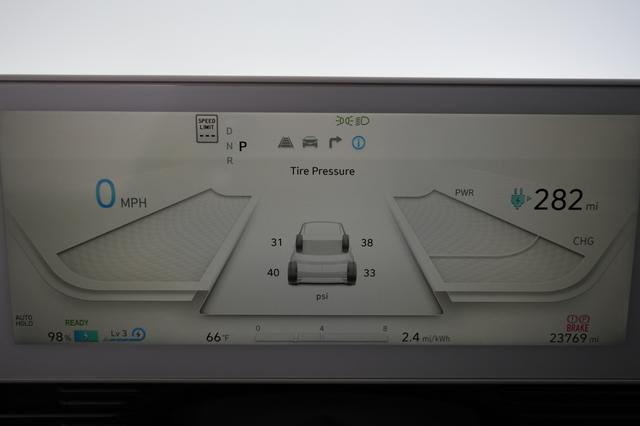2024 Hyundai IONIQ 5 — photo 5 of 23