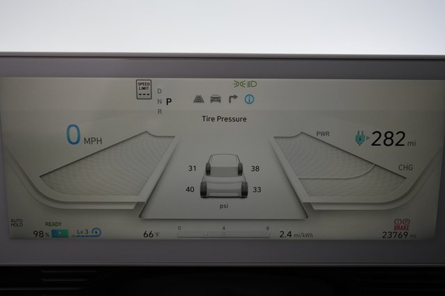 2024 Hyundai IONIQ 5 — photo 5 of 23