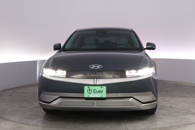 2024 Hyundai IONIQ 5 — photo 9 of 23