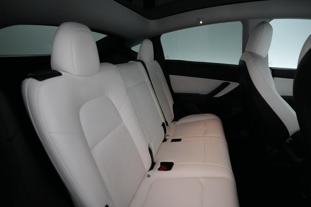 2020 Tesla Model Y — photo 4 of 21